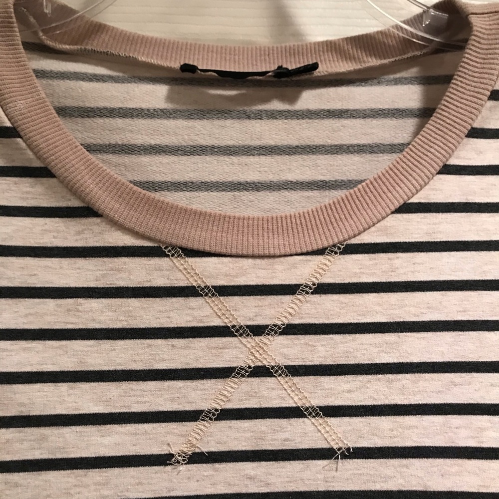 Doe & Rae Sweatshirt - Picture 3 of 6